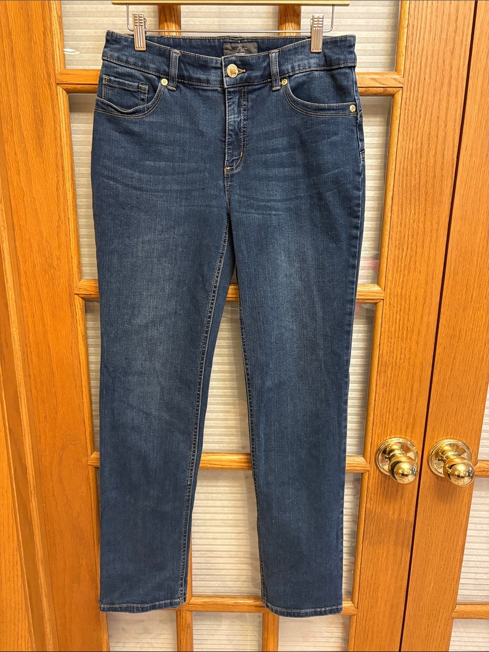 EUC Chico's 0.5 So Lifting Blue Straight-Leg Jeans